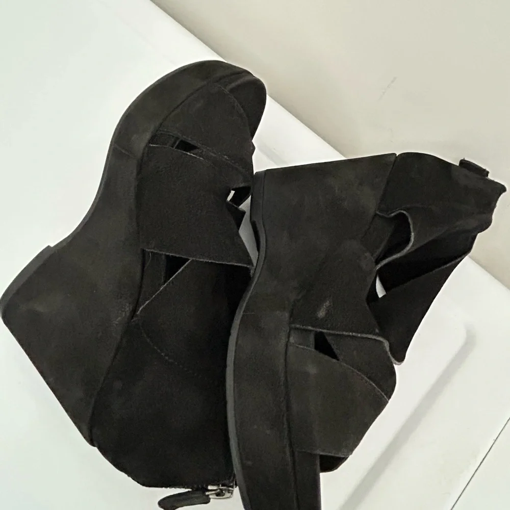 Eileen Fisher Suede Wedge Sandals Zipper Detail Zipper Detail Black Size 6